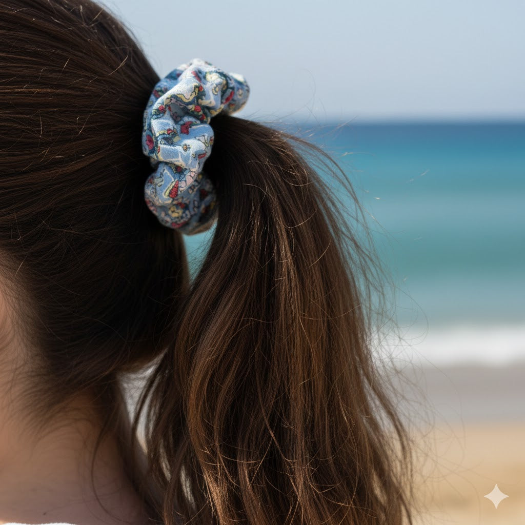 GILBERTE: Εμπριμέ λαστιχάκι μαλλιών scrunchie, σατεν
