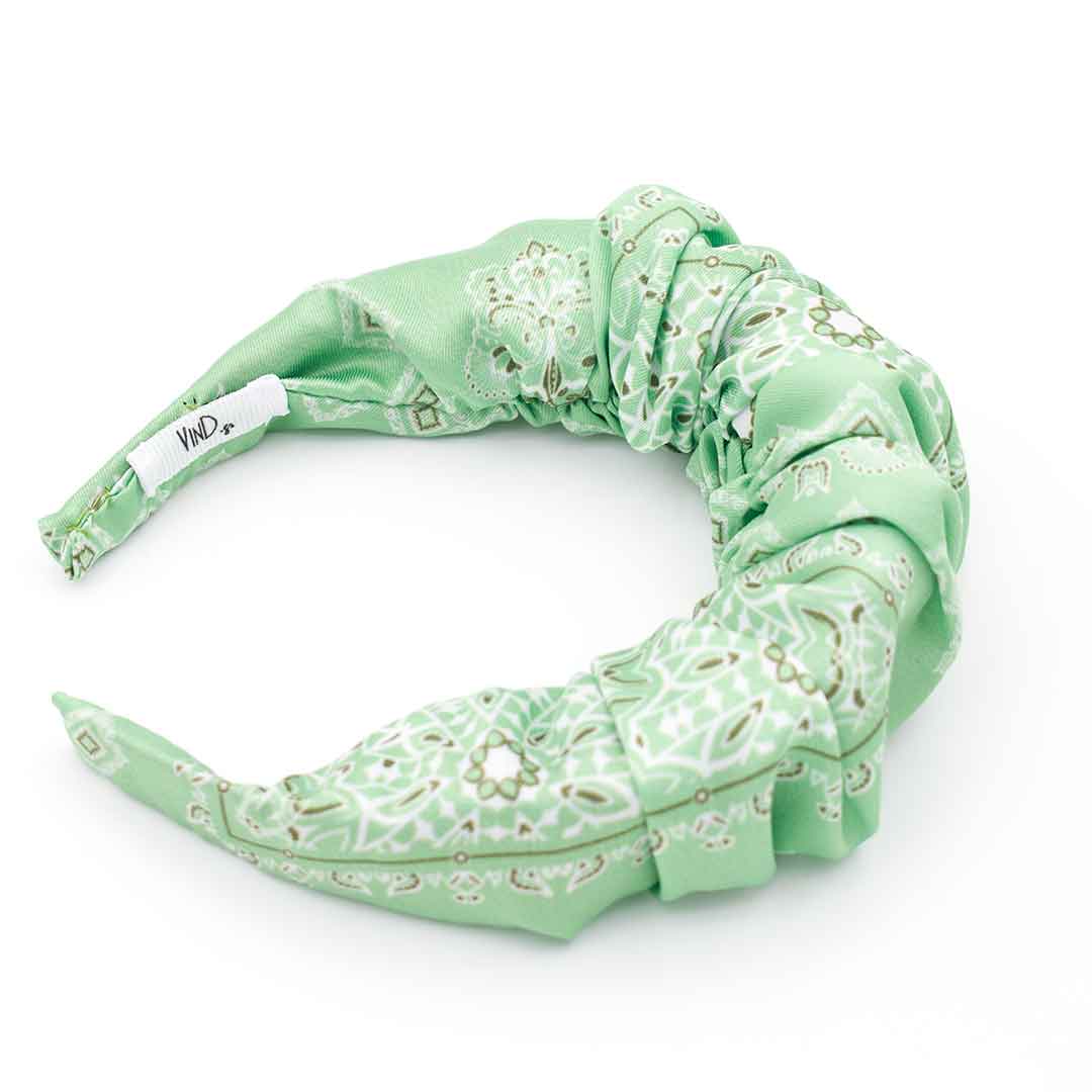 HERMINE PALE GREEN: Χειροποίητη στέκα, σατεν, με arabesque lines pattern