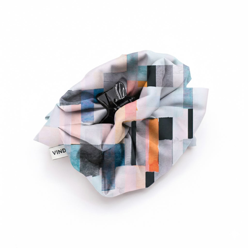 PEARL: Klammer μαλλιών, με σατέν στολισμα, με abstract stripes pattern