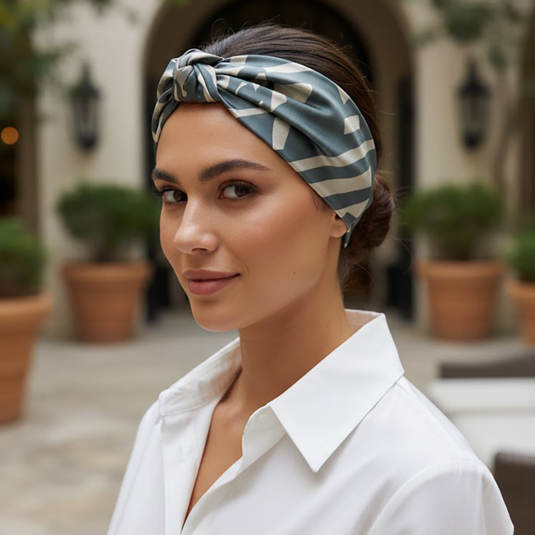 LIVIA GREY LATTE: Bandana κορδέλα μαλλιών, με geometric lines pattern
