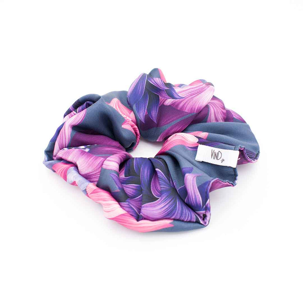 CAROL magenta purple floral satin scrunchie – VinD.gr