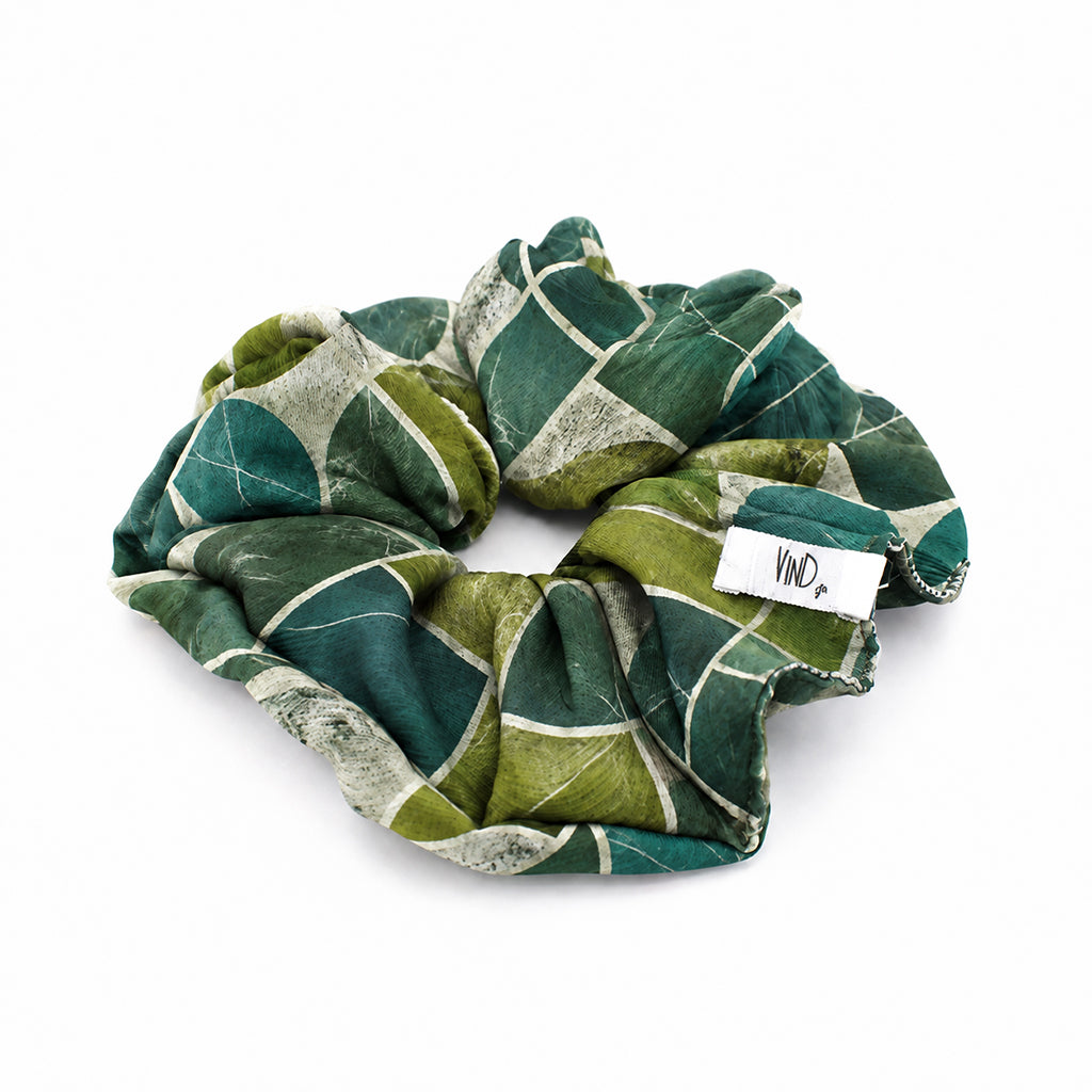 FEDORA green grungy arches satin scrunchie – VinD.gr