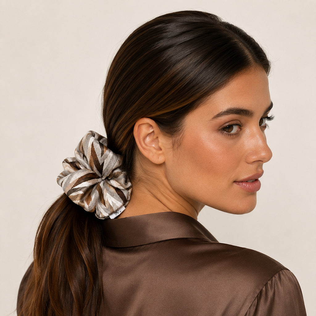 RIHAB: Χειροποίητο Εμπριμέ λαστιχάκι μαλλιών scrunchie, coffee, brown