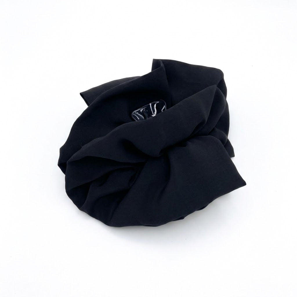 BLACK:  Klammer, σατέν στολισμα, με μονόχρωμο premium modal ύφασμα