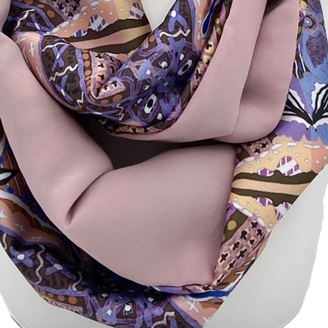 NEYTIRI POWDER: Ανάλαφρο Infinity φουλάρι σατεν, βισκοζ, με argyle damask pattern
